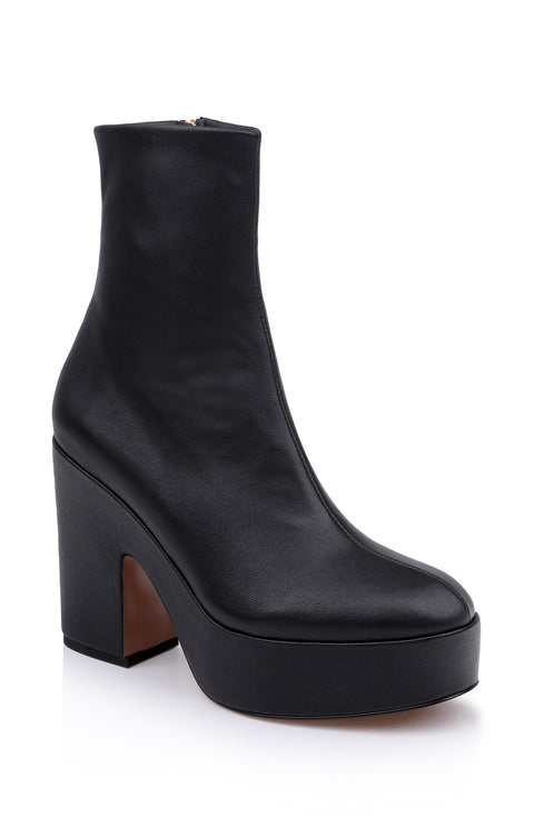 Clerae Amalia women's shoe in black, product view 1