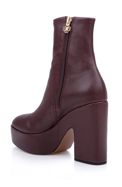 Clerae Amalia women's shoe in burgundy, product view 2